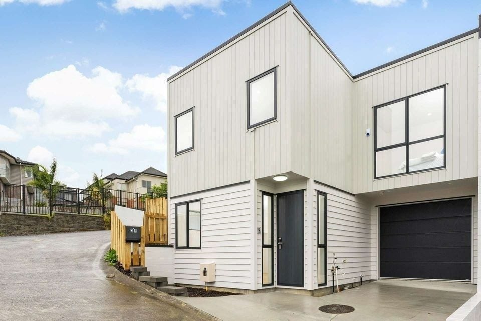 38 Waihou Crescent, Albany Heights, Auckland - Carousel 1
