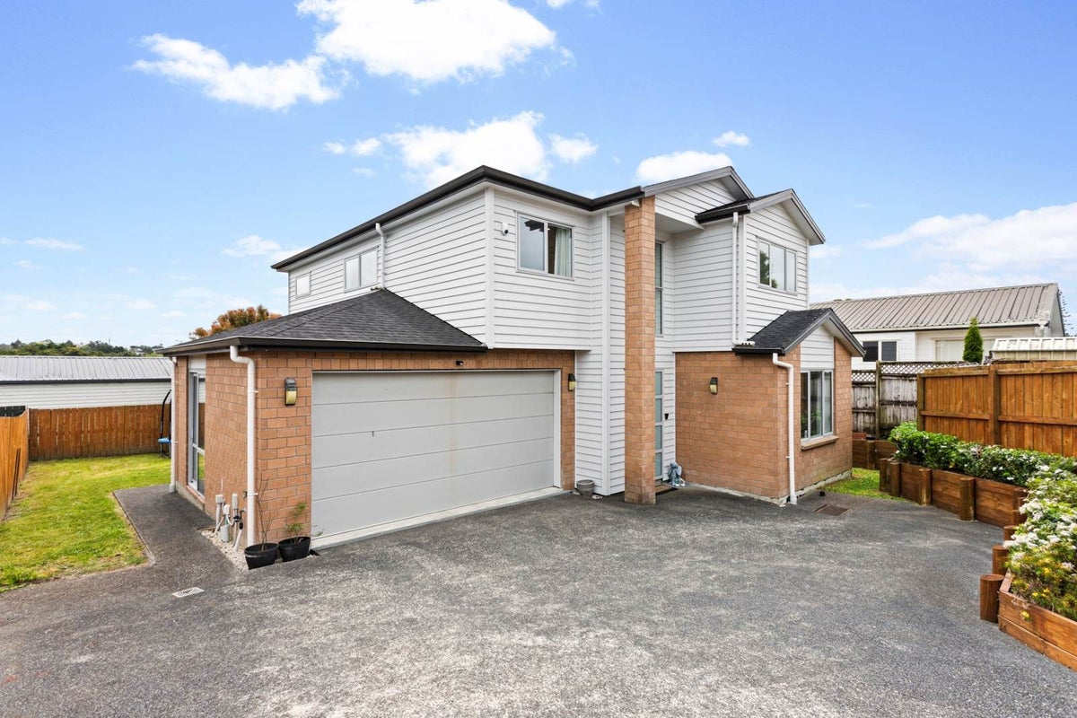 55A  Farquhar Road, Glendene, Waitakere City, Auckland - Carousel 1