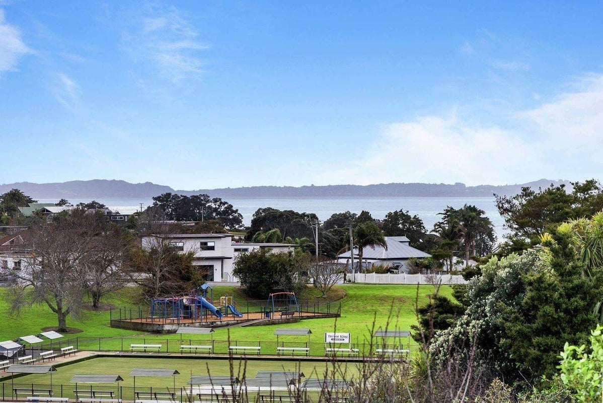 3/54 Sale Street, Howick, Auckland - Carousel 13