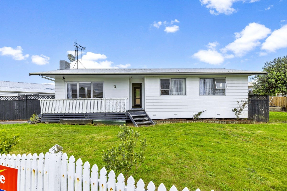 2 Bradley Place, Nawton, Hamilton - Carousel 2