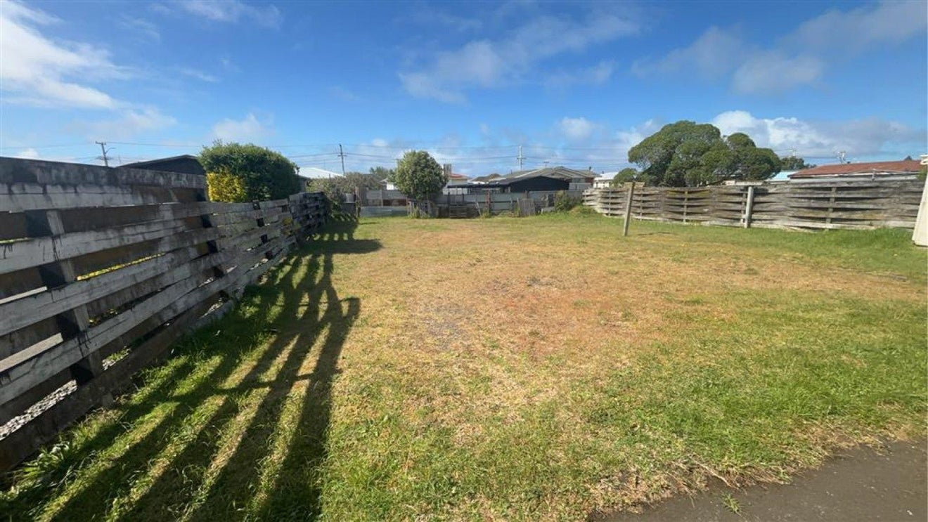 12 Gibbons Crescent, Castlecliff, Whanganui - Carousel 7