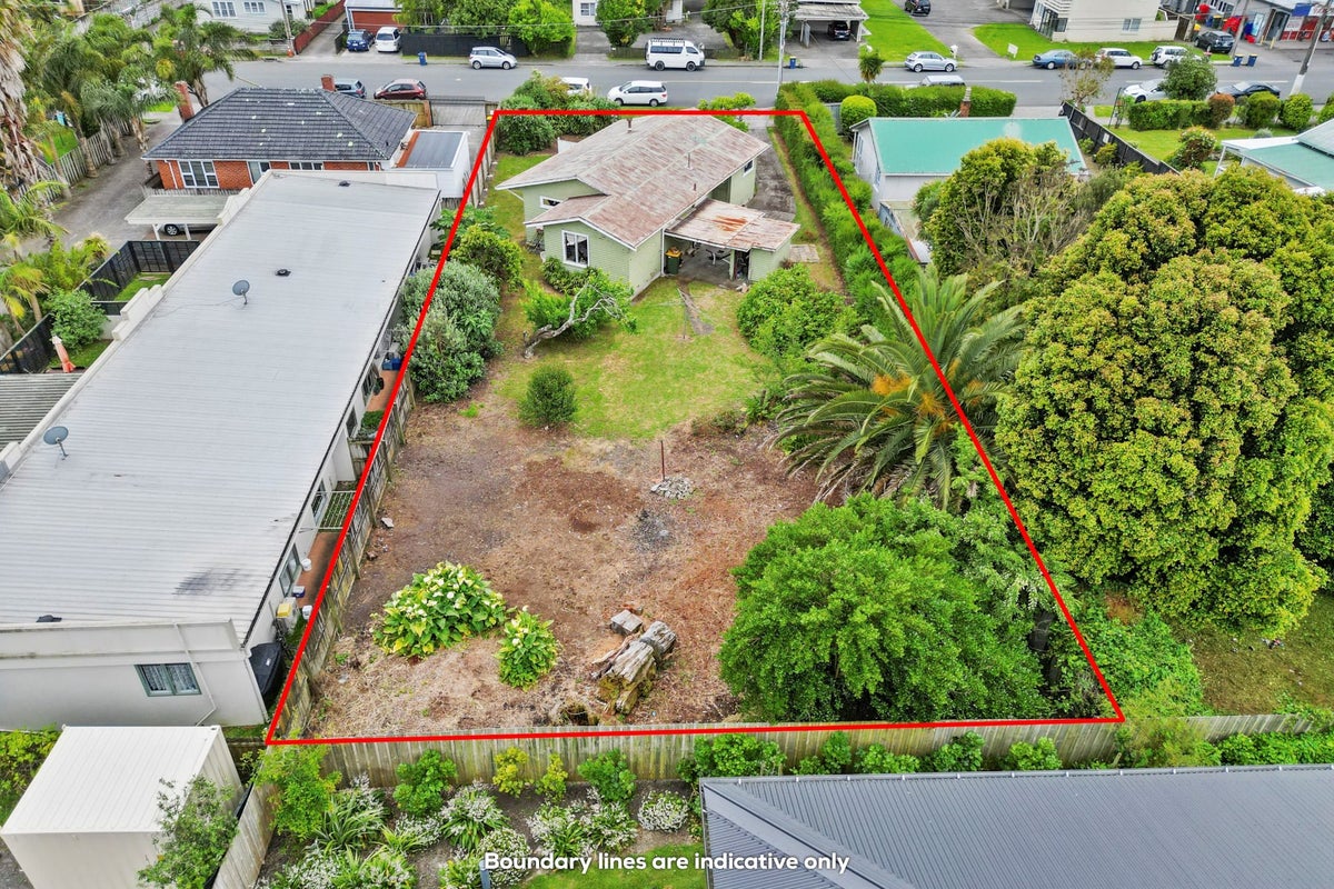 10 Keeling Road, Henderson, Auckland - Carousel 2