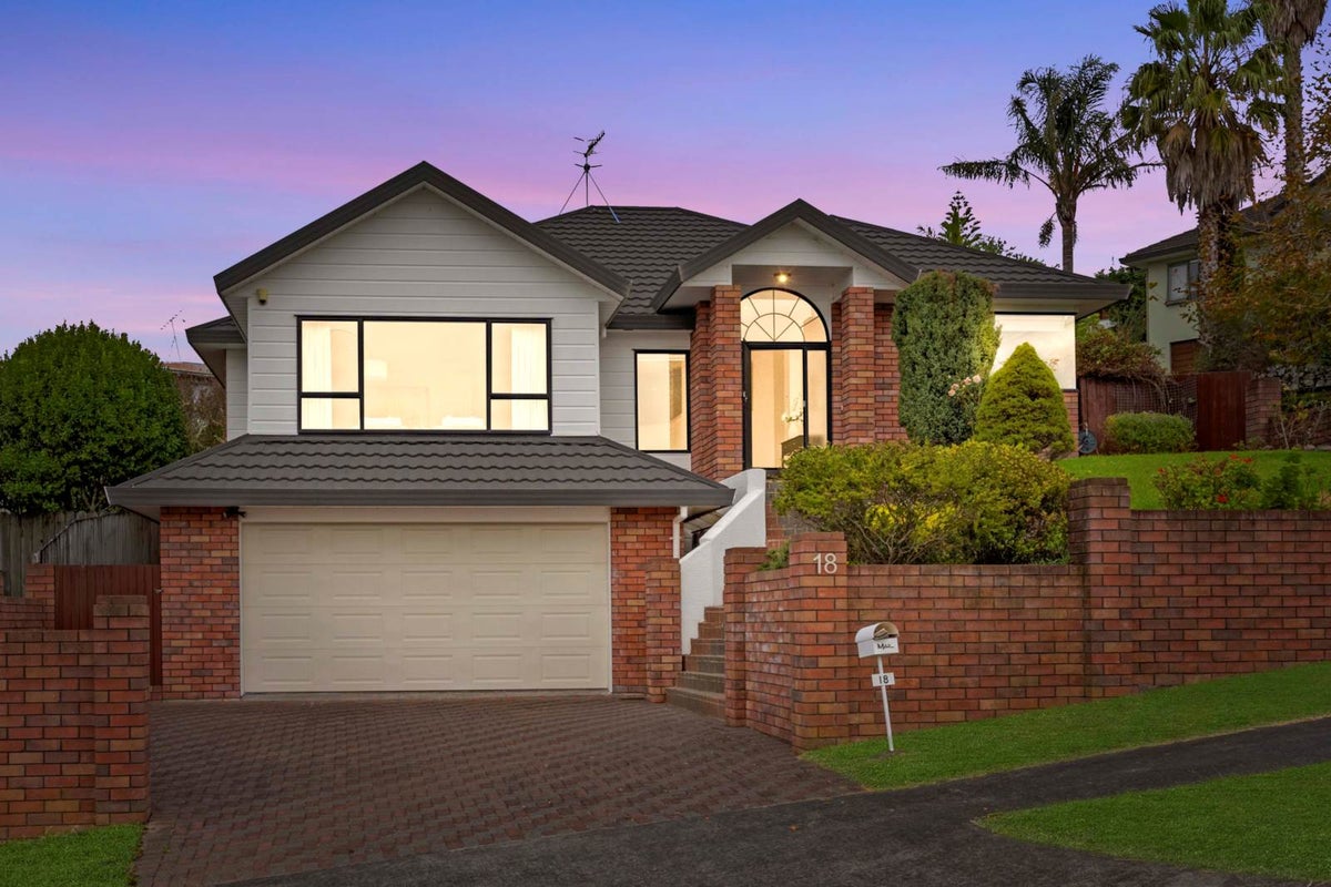 18 Kells Place, Botany Downs, Auckland - Carousel 2