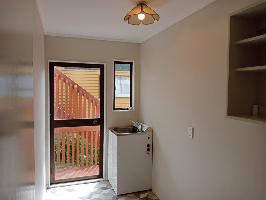 9 Ration Lane, Whitby, Porirua - Carousel 13
