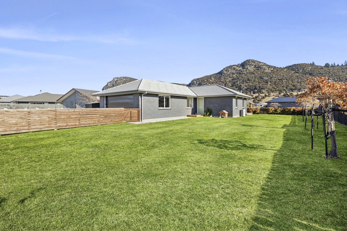 35 Sherwin Avenue, Albert Town, Wanaka - Carousel 2