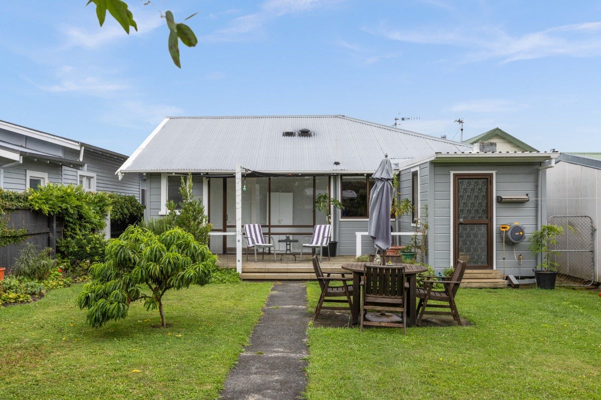 82 Vigor Brown Street, Napier South, Napier - Carousel 15