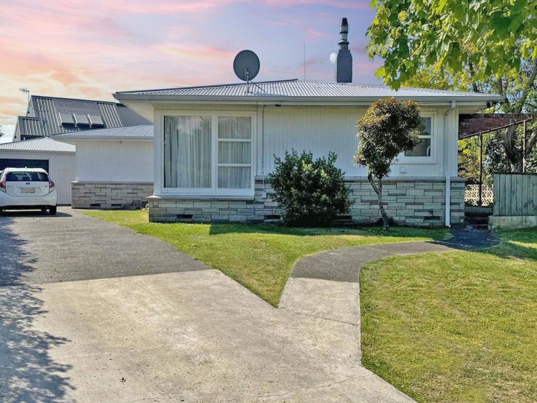 6 Given Street, Havelock North, Havelock North - Carousel 1