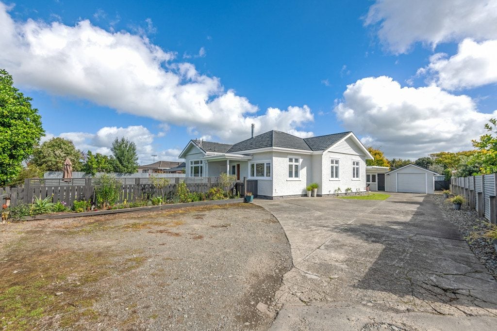 82 Fairs Road, Milson, Palmerston North - Carousel 19