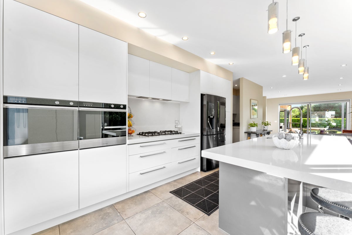 17 Bayvista Drive, Karaka, Papakura - Carousel 2