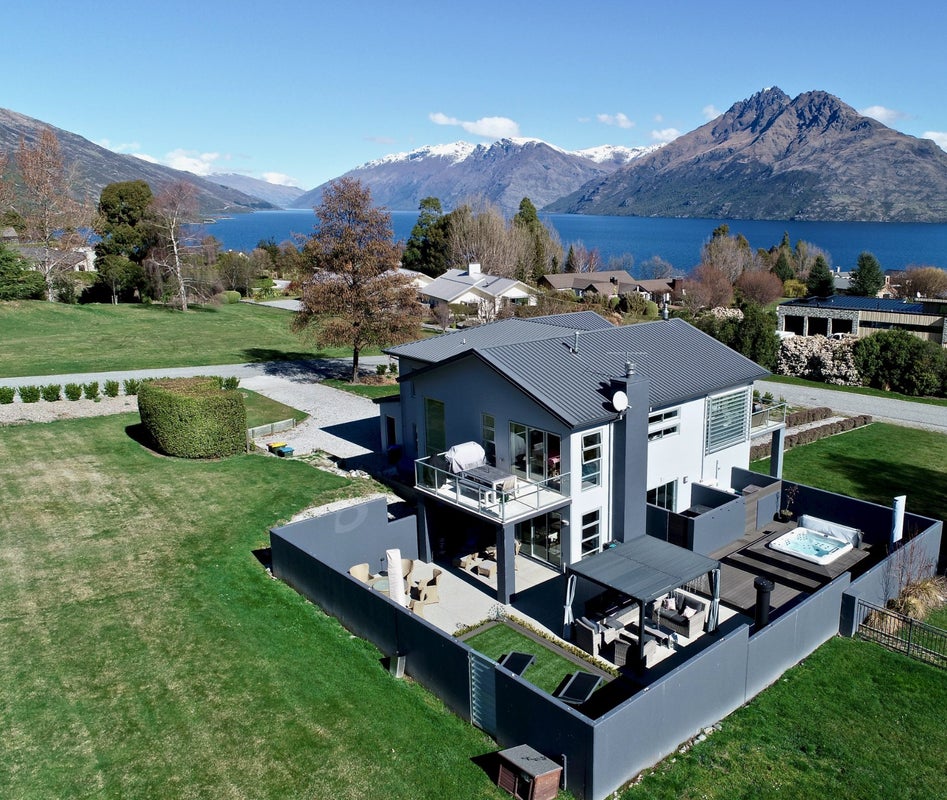 2 Tasman Terrace, Drift Bay, Queenstown - Carousel 2