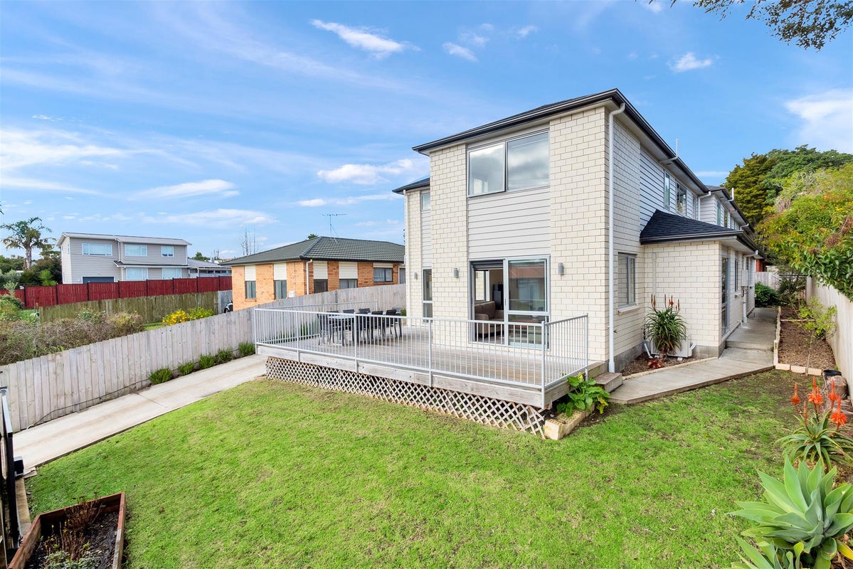 14A Kotuku Street, Te Atatu Peninsula, Auckland - Carousel 2