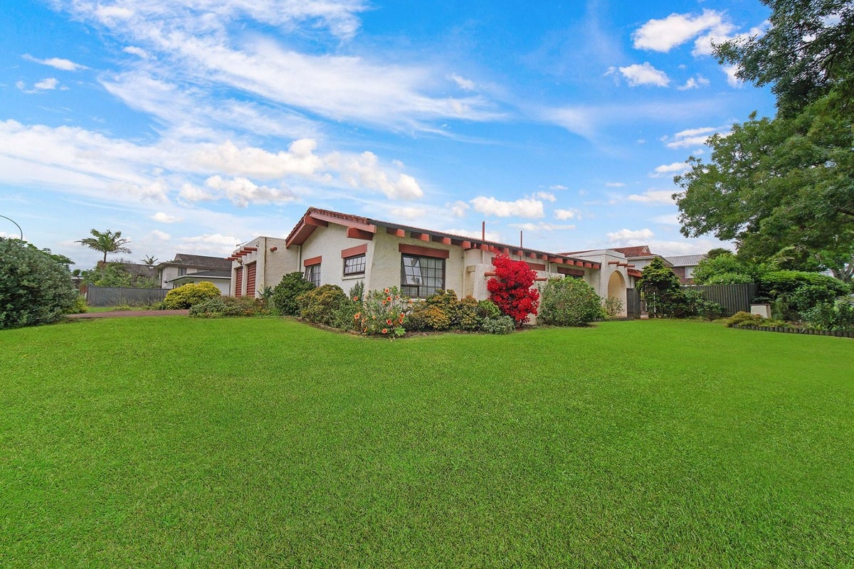 2 Bramley Drive, Farm Cove, Auckland - Carousel 17