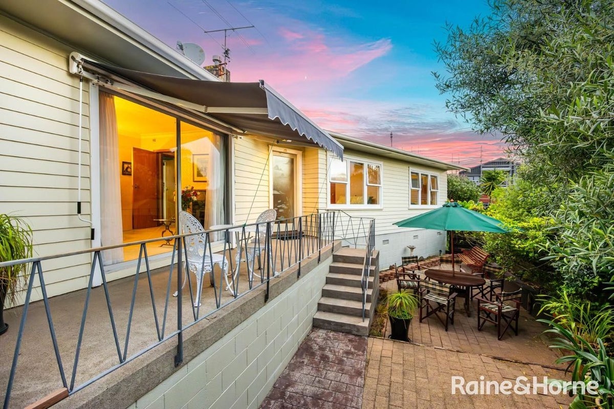 20 Kay Drive, Blockhouse Bay, Auckland - Carousel 2