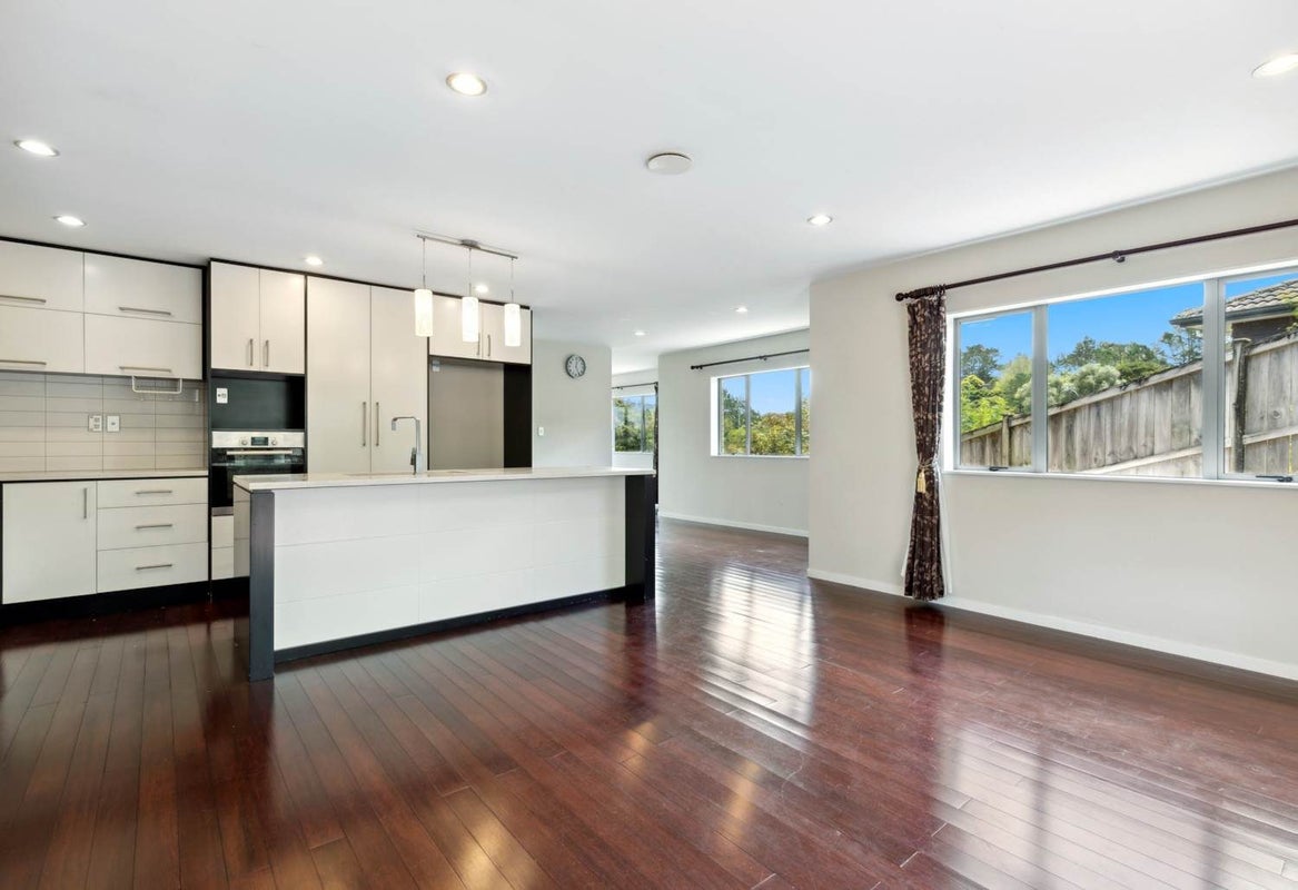 9 Baker Street, Fairview Heights, Auckland - Carousel 2