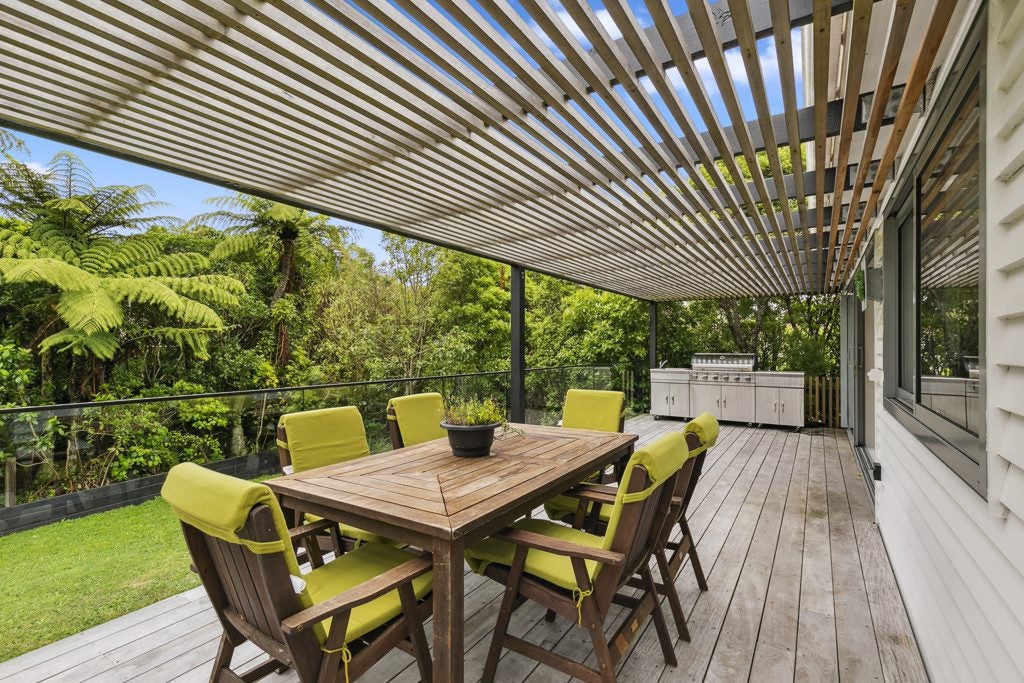 143 Donald Street, Karori, Wellington - Carousel 2