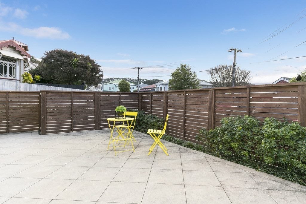 33 Herald Street, Berhampore, Wellington - Carousel 11