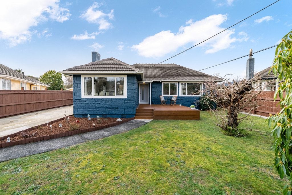 17 Weka Grove, Elderslea, Upper Hutt - Carousel 1