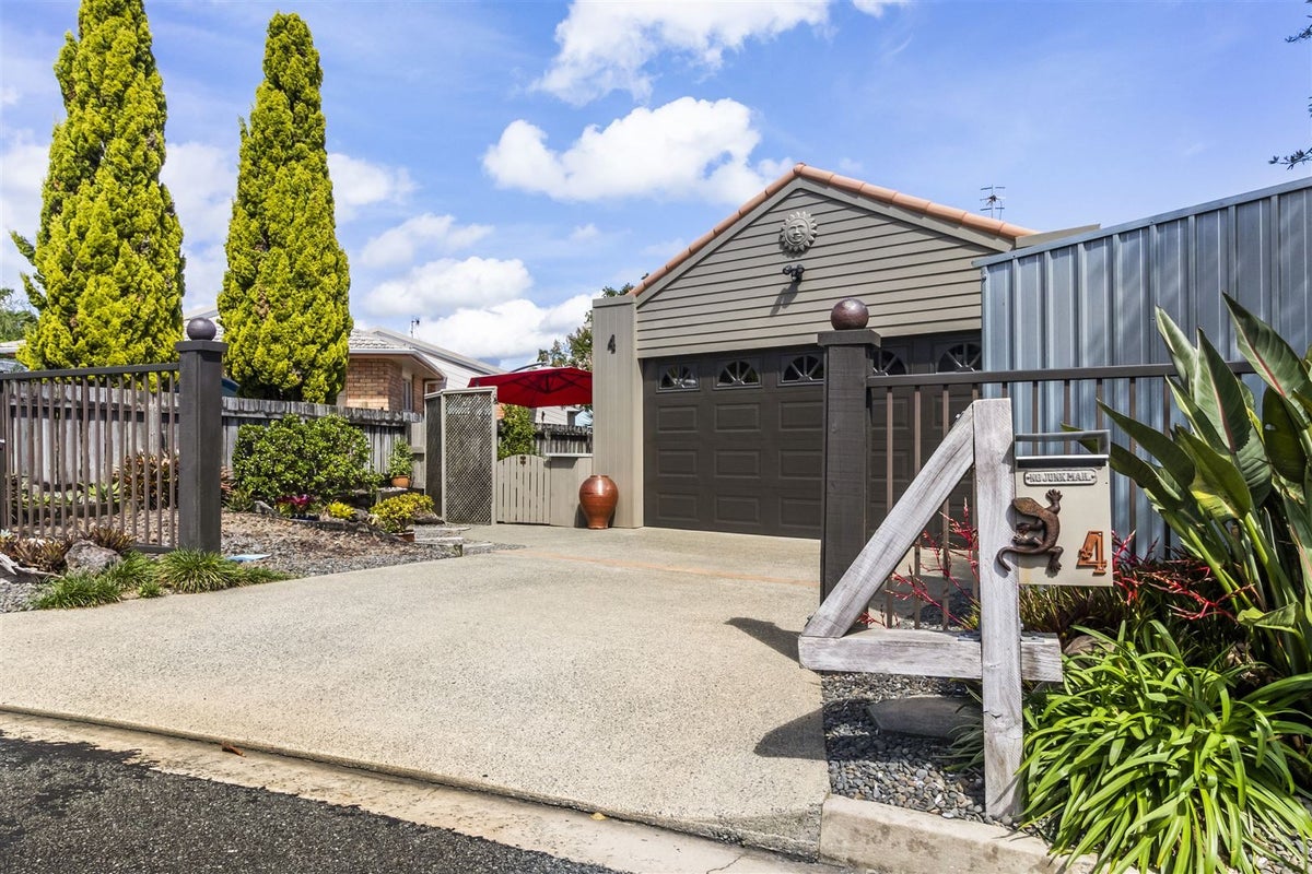 4 Howards Way, Kamo, Whangarei - Carousel 1