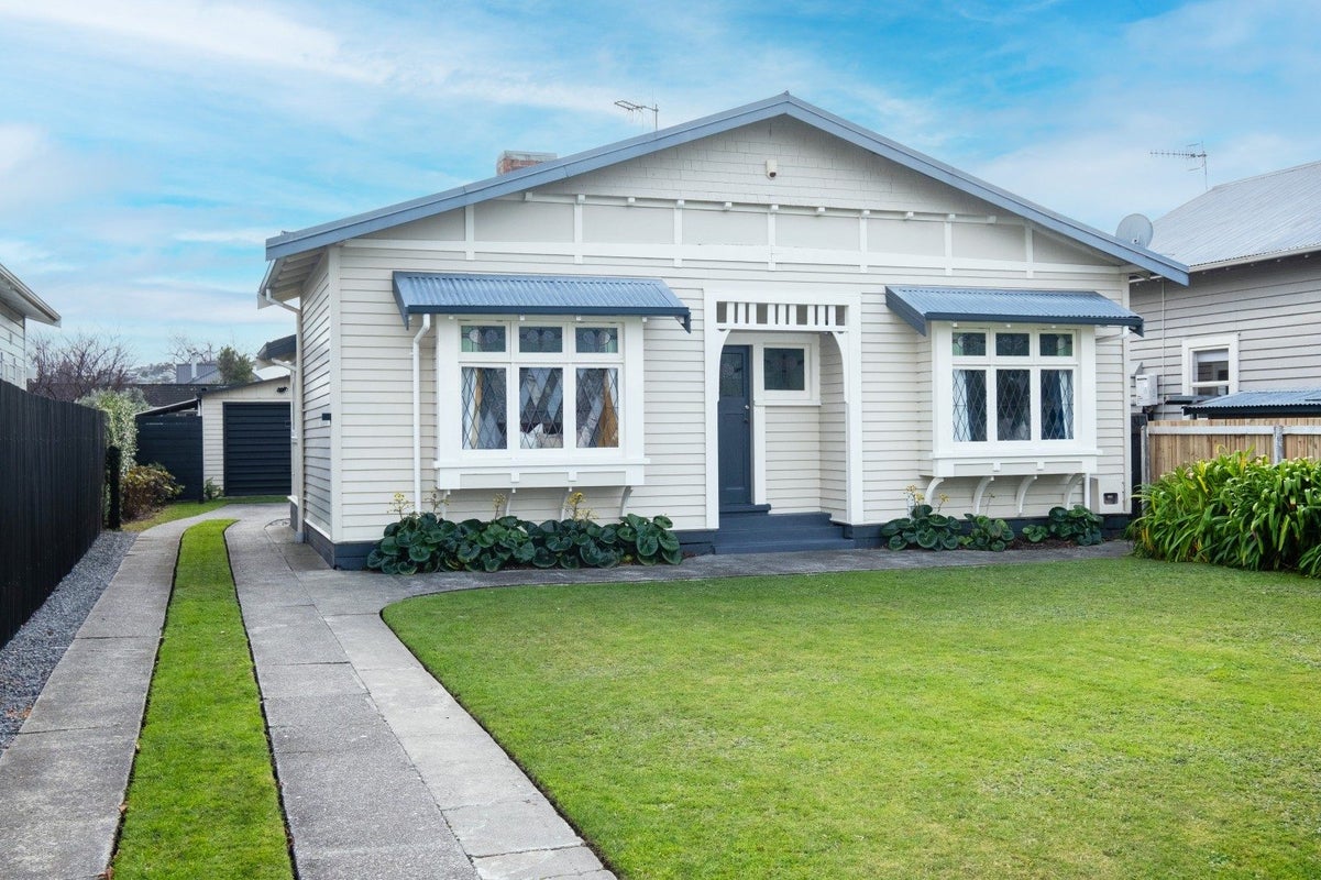 4 Rose Street, Napier South, Napier - Carousel 1