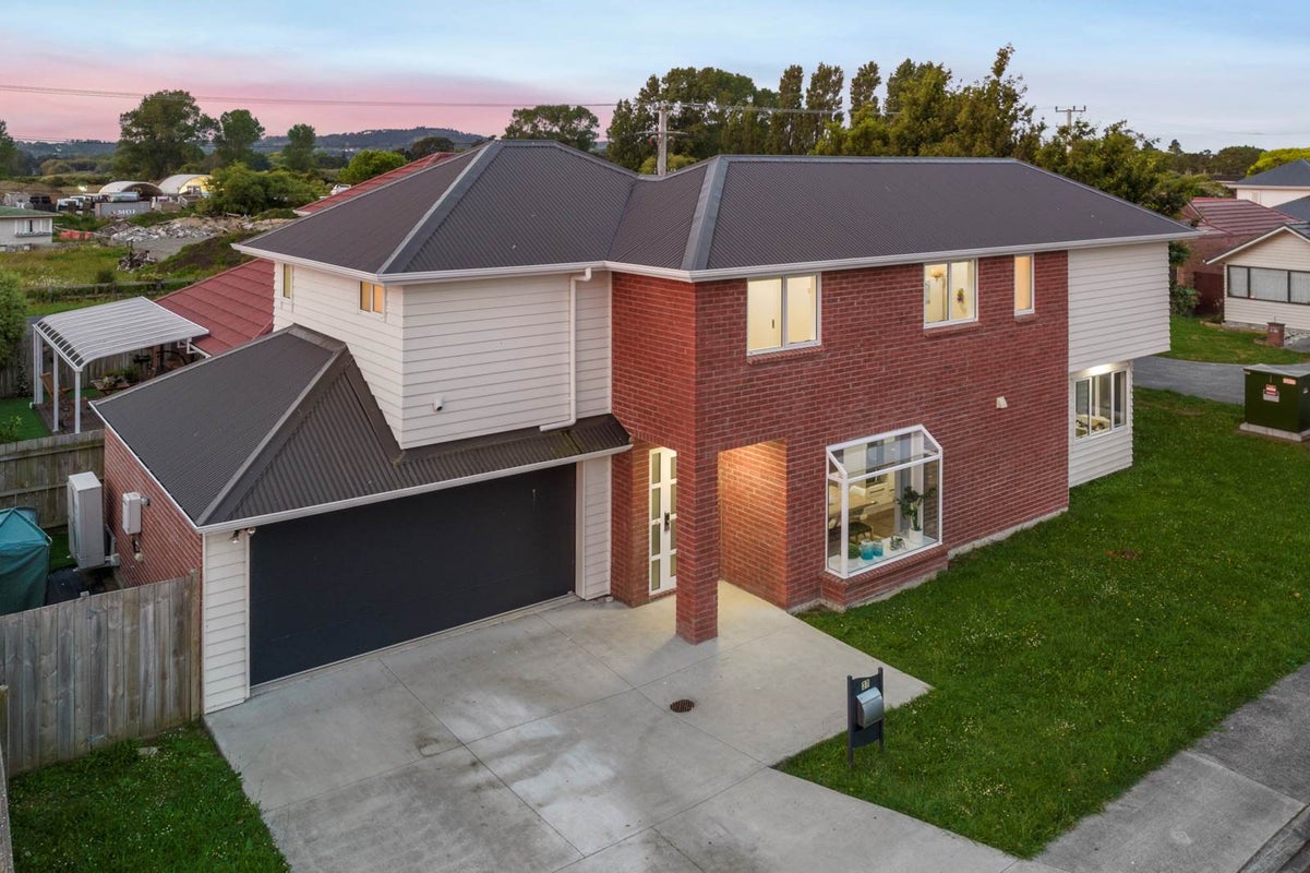 37 Tarapiroe Avenue, Takanini, Auckland - Carousel 2