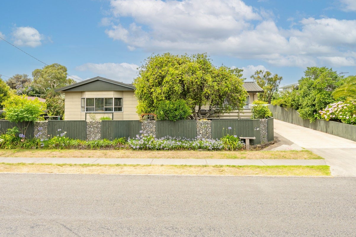 42 Rogers Road, Bay View, Napier - Carousel 2