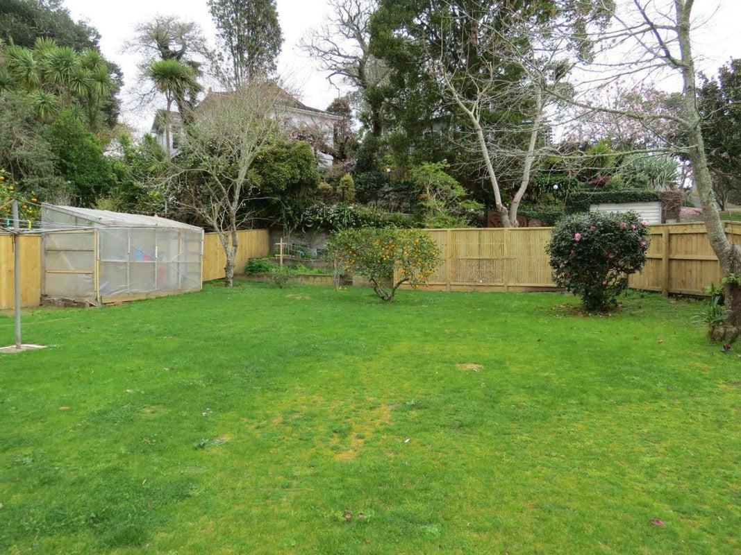 84 Carrington Street, Lower Vogeltown, New Plymouth - Carousel 13