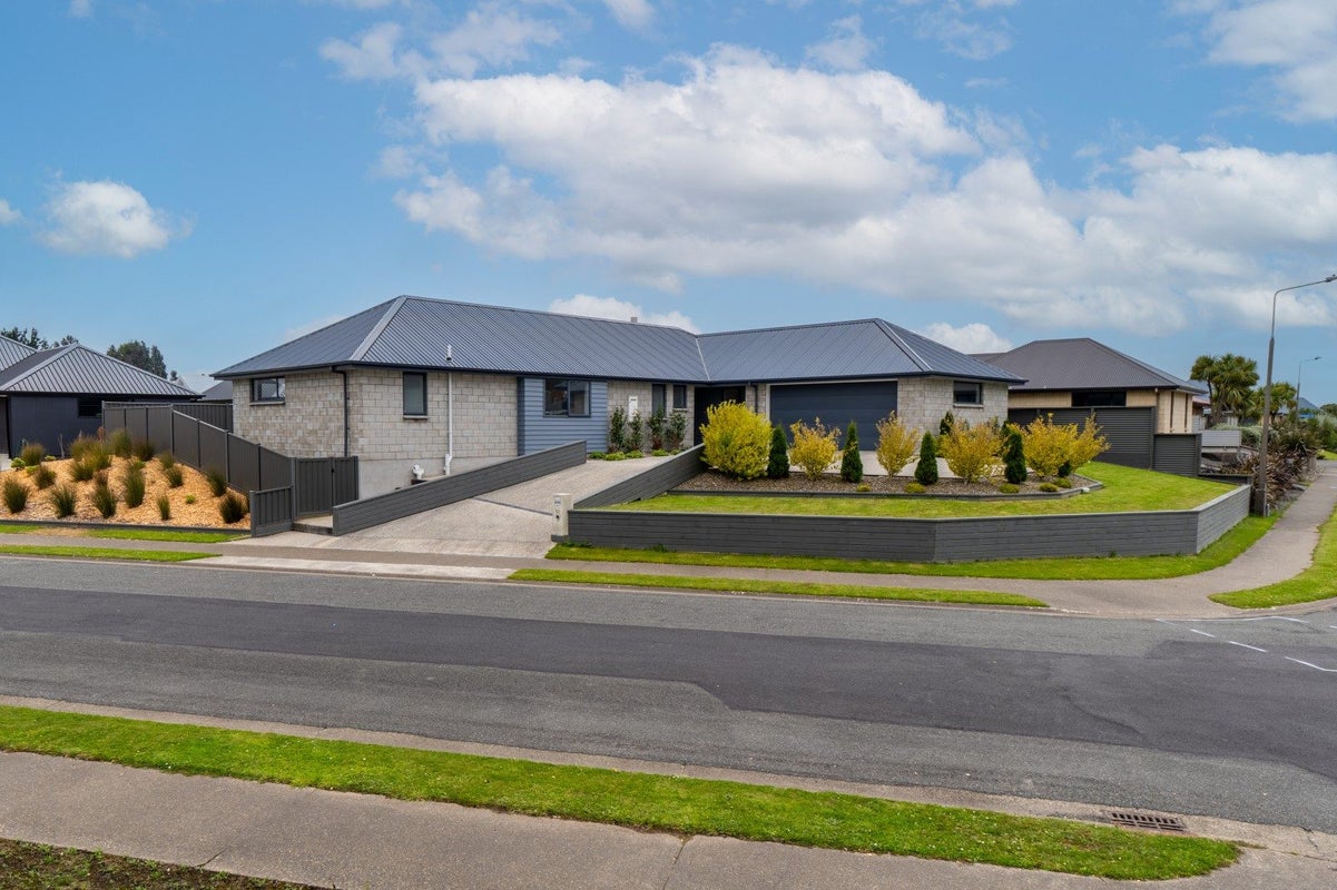 101 Hoffman Court, Waikiwi, Invercargill - Carousel 2