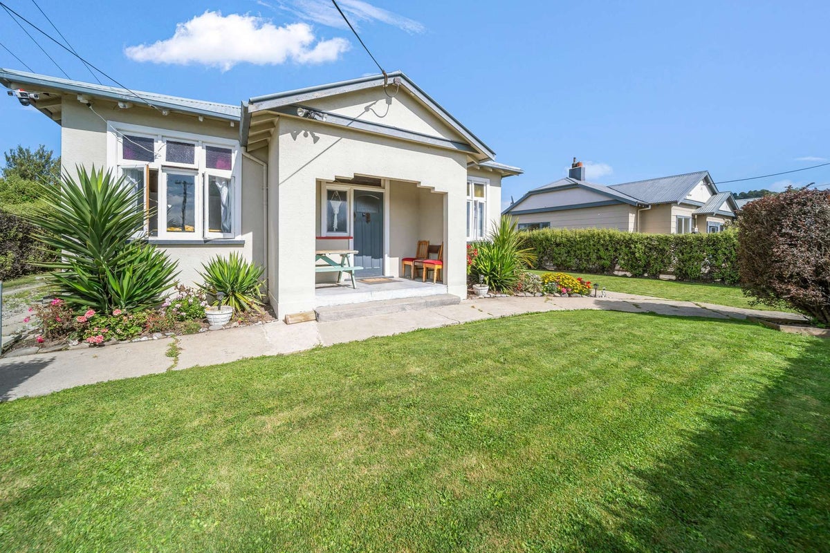 21 Foyle Street, Oamaru North, Oamaru - Carousel 1