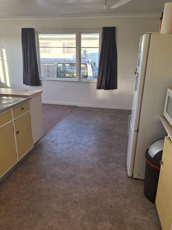 31 Ferguson Street, Awapuni, Palmerston North - Carousel 2