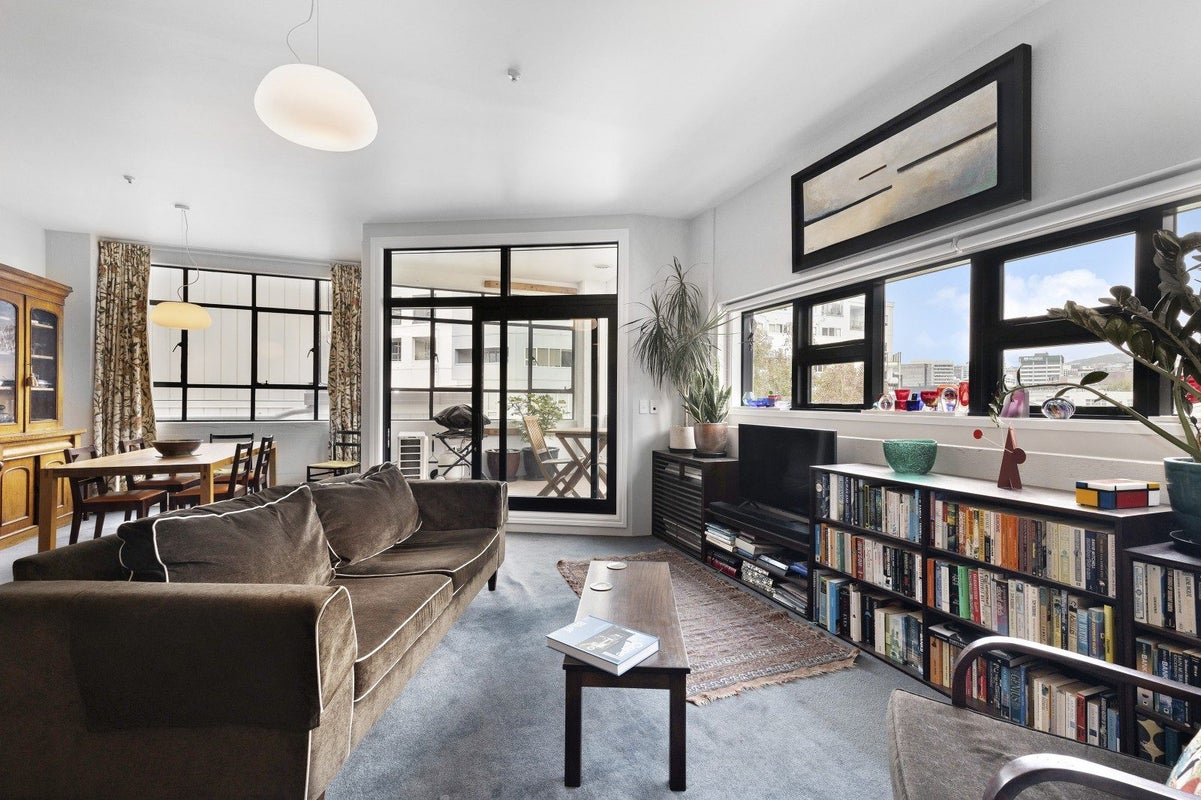 12/125 Thorndon Quay, Pipitea, Wellington - Carousel 1