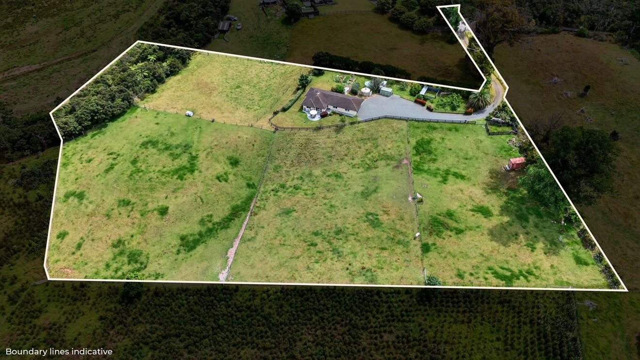 1014 South Head Road, Helensville - Carousel 50