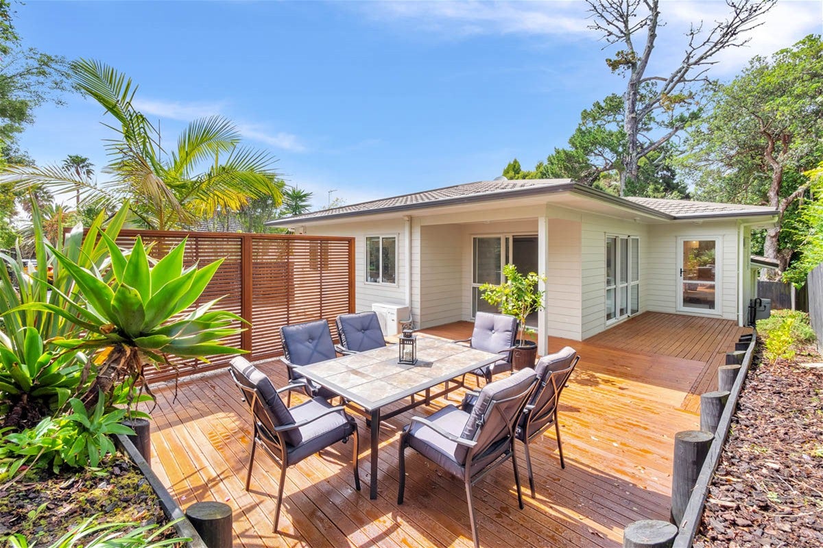 92 Glendene Avenue, Glendene, Auckland - Carousel 2