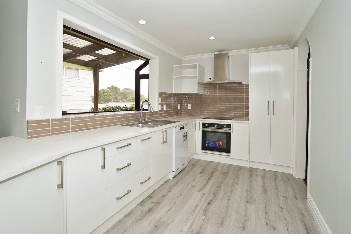 25 Ranui Street, Dinsdale, Hamilton - Carousel 2