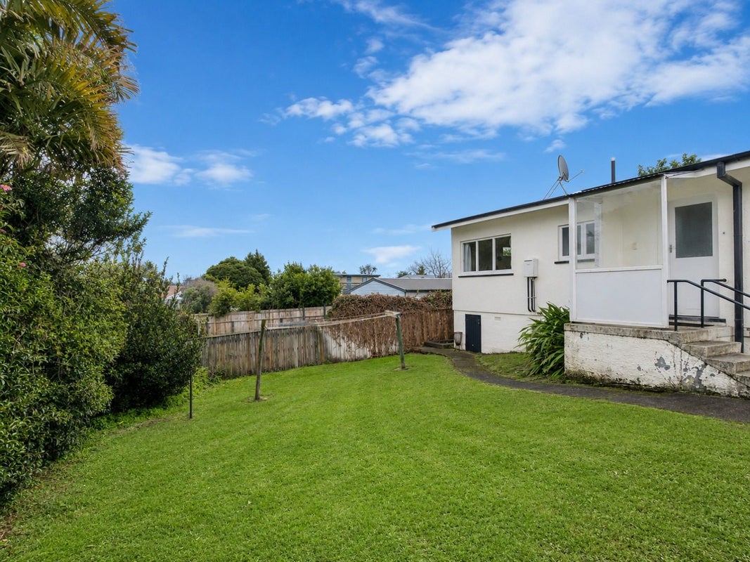 12A Brassey Road, Saint Johns Hill, Whanganui - Carousel 2