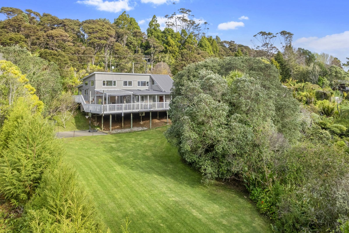 192 Carter Road, Oratia, Auckland - Carousel 2