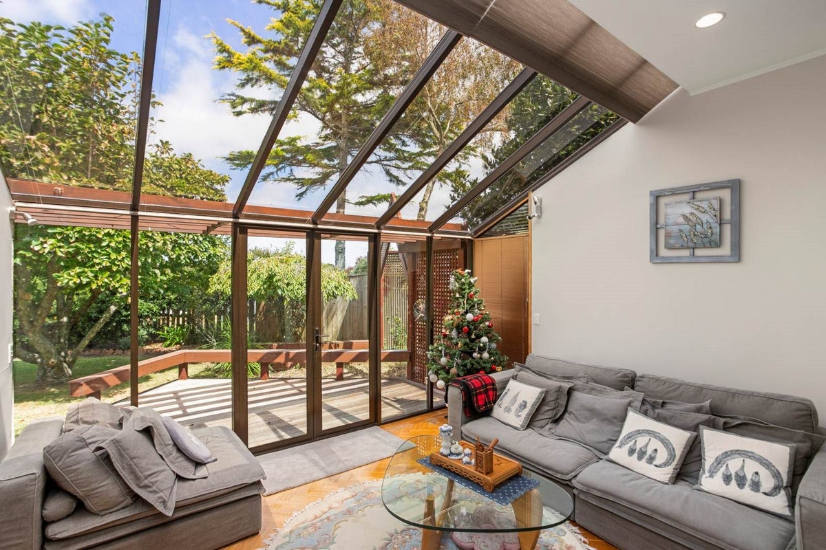 223 Bucklands Beach Road, Bucklands Beach, Auckland - Carousel 2