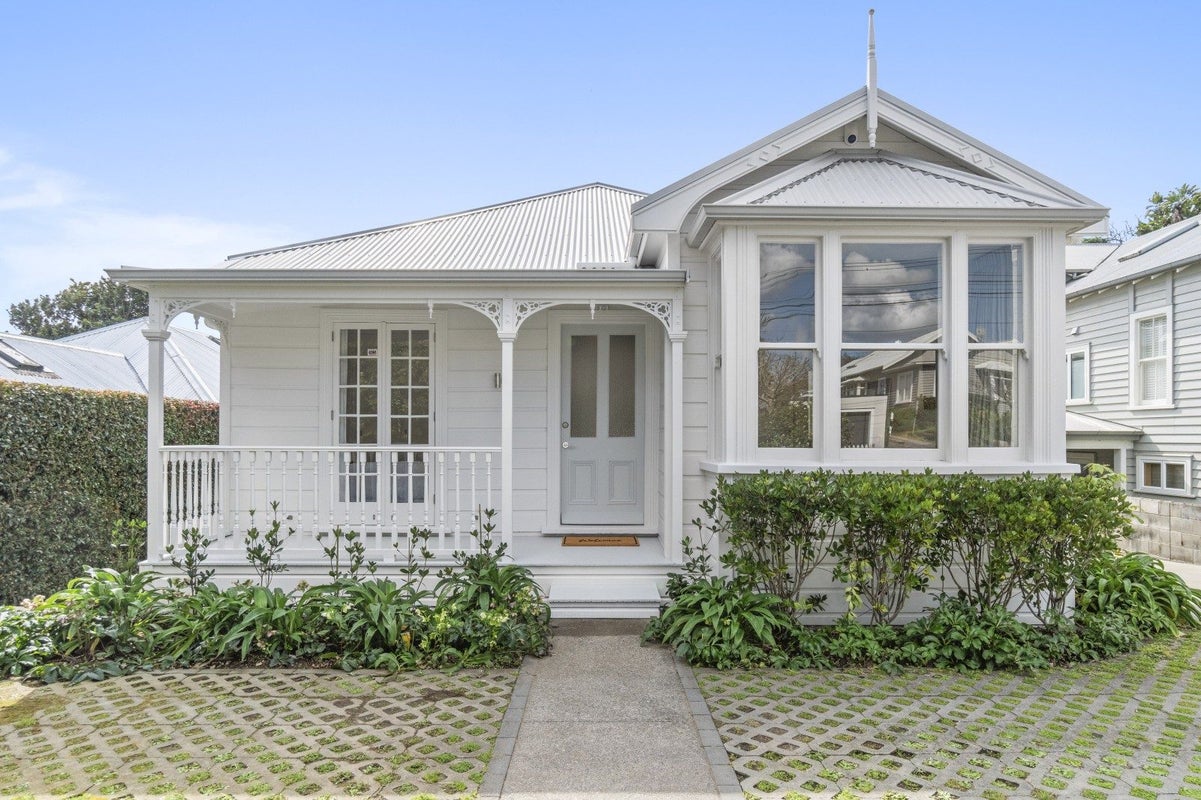 35 Prospect Terrace, Mount Eden, Auckland - Carousel 1
