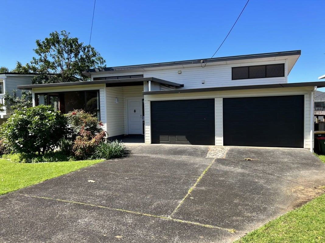 241 Forrest Hill Road, Forrest Hill, Auckland - Carousel 1