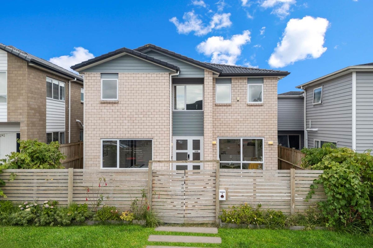 9 Fong Road, Flat Bush, Manukau City, Auckland - Carousel 2