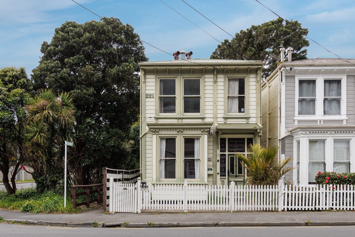 221 Tinakori Road, Thorndon, Wellington - Carousel 1