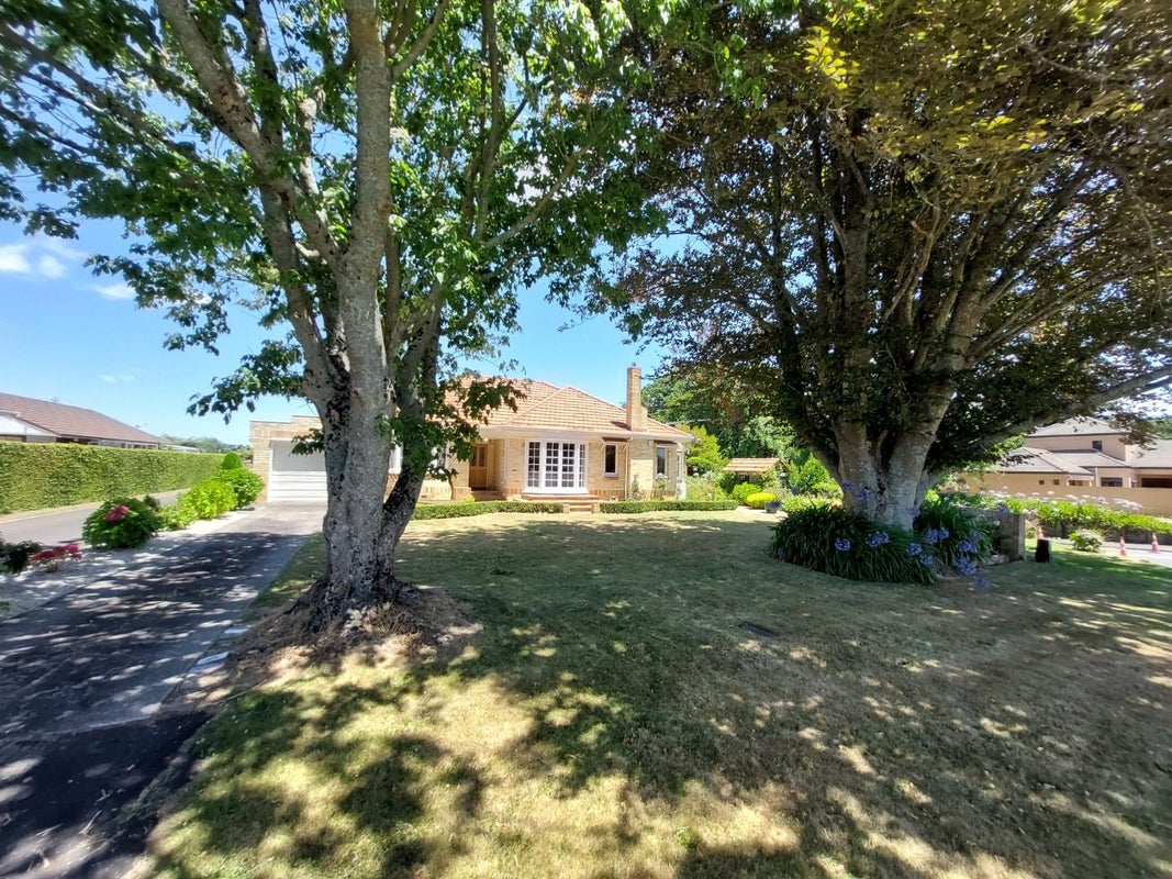 37 Dalethorpe Avenue, Fairfield, Hamilton - Carousel 22
