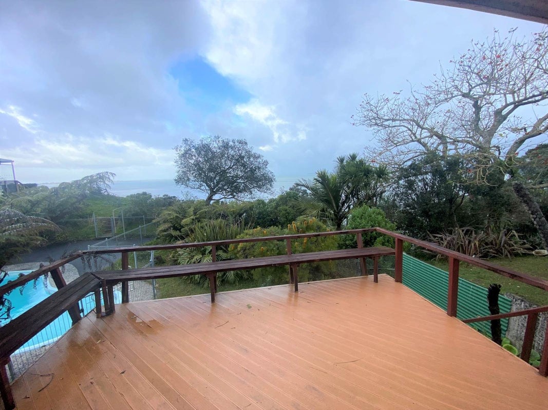 30 Cliff View Drive, Green Bay, Auckland - Carousel 18