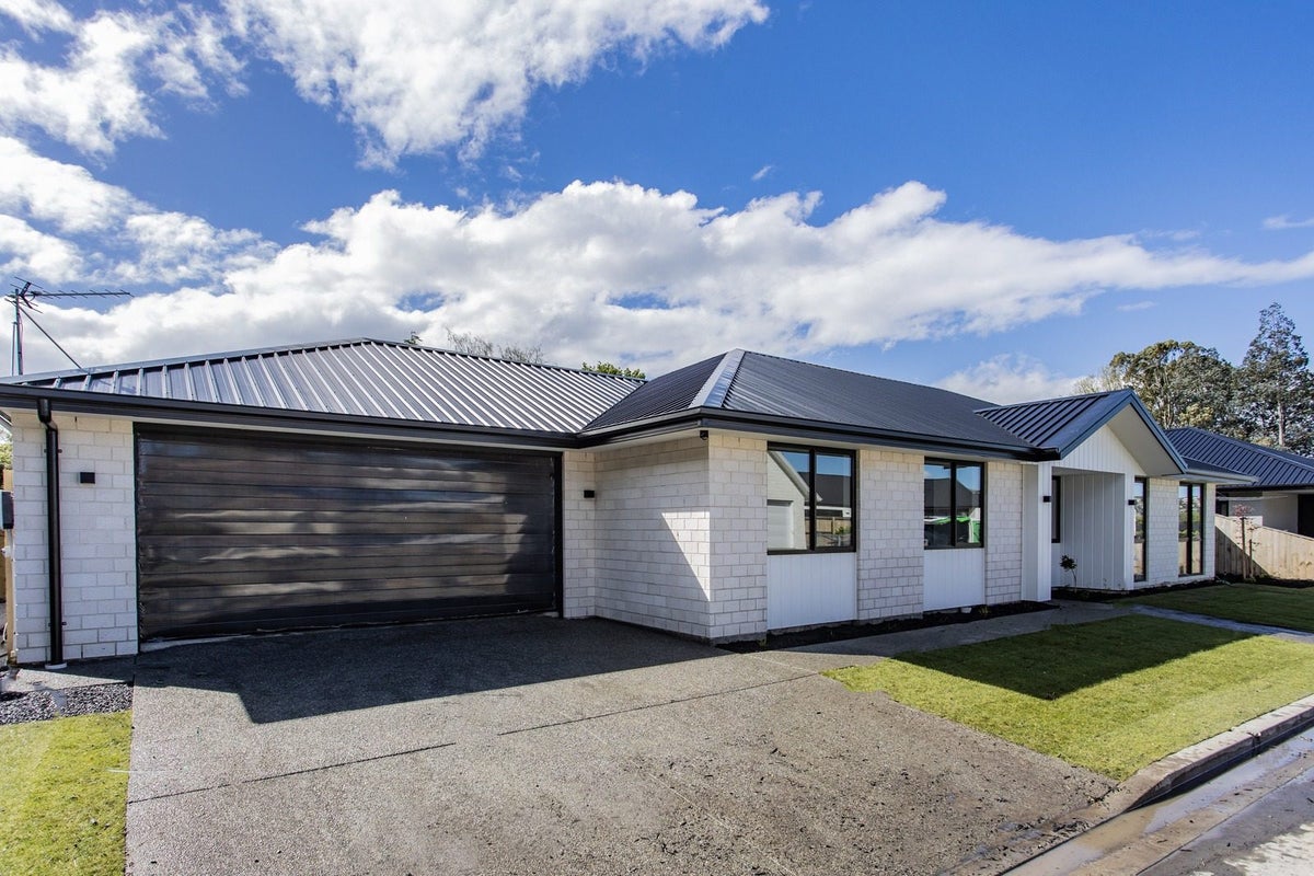4 Shorthorn Lane, Halswell, Christchurch - Carousel 1