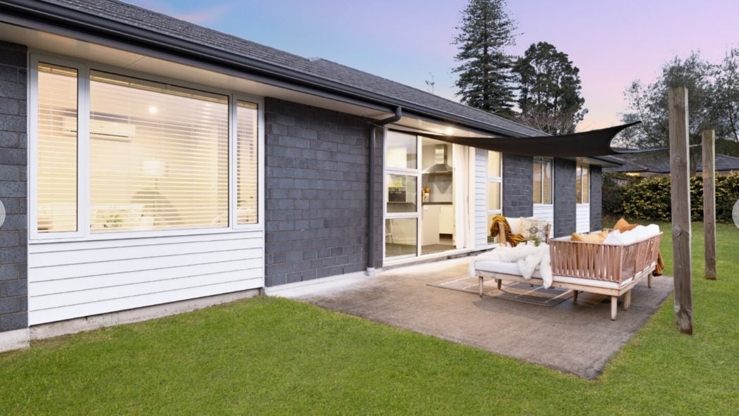 121 Condor Drive, Pyes Pa, Tauranga - Carousel 1