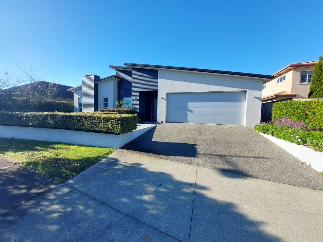 6 Gibbston Close, Huntington, Hamilton - Carousel 24