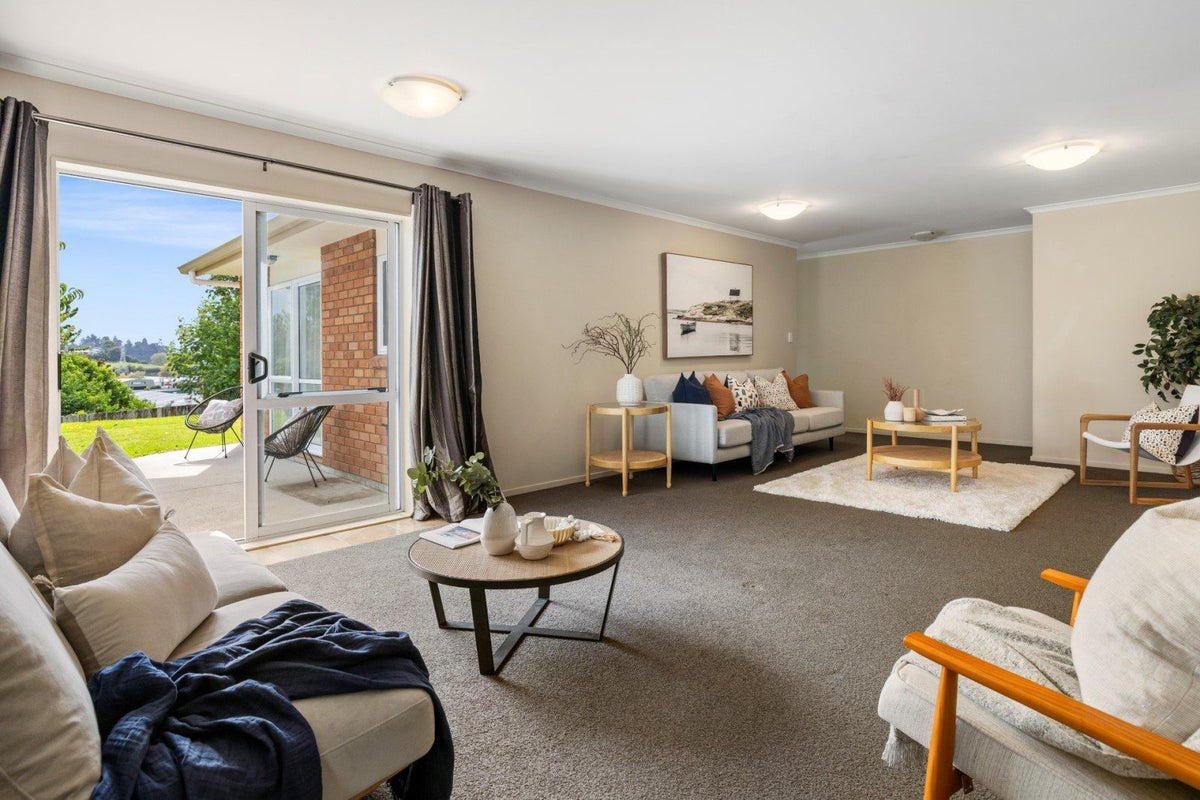 45 Merlot Drive, Pyes Pa, Tauranga - Carousel 2