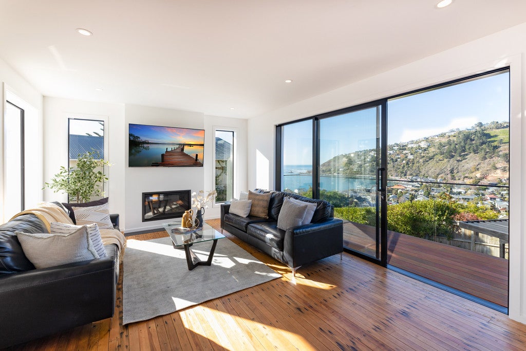 1A Cave Terrace, Redcliffs, Christchurch - Carousel 2