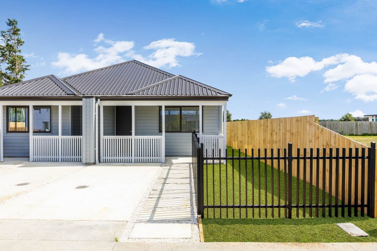 3A Wild Flower Way, Karaka, Papakura - Carousel 2