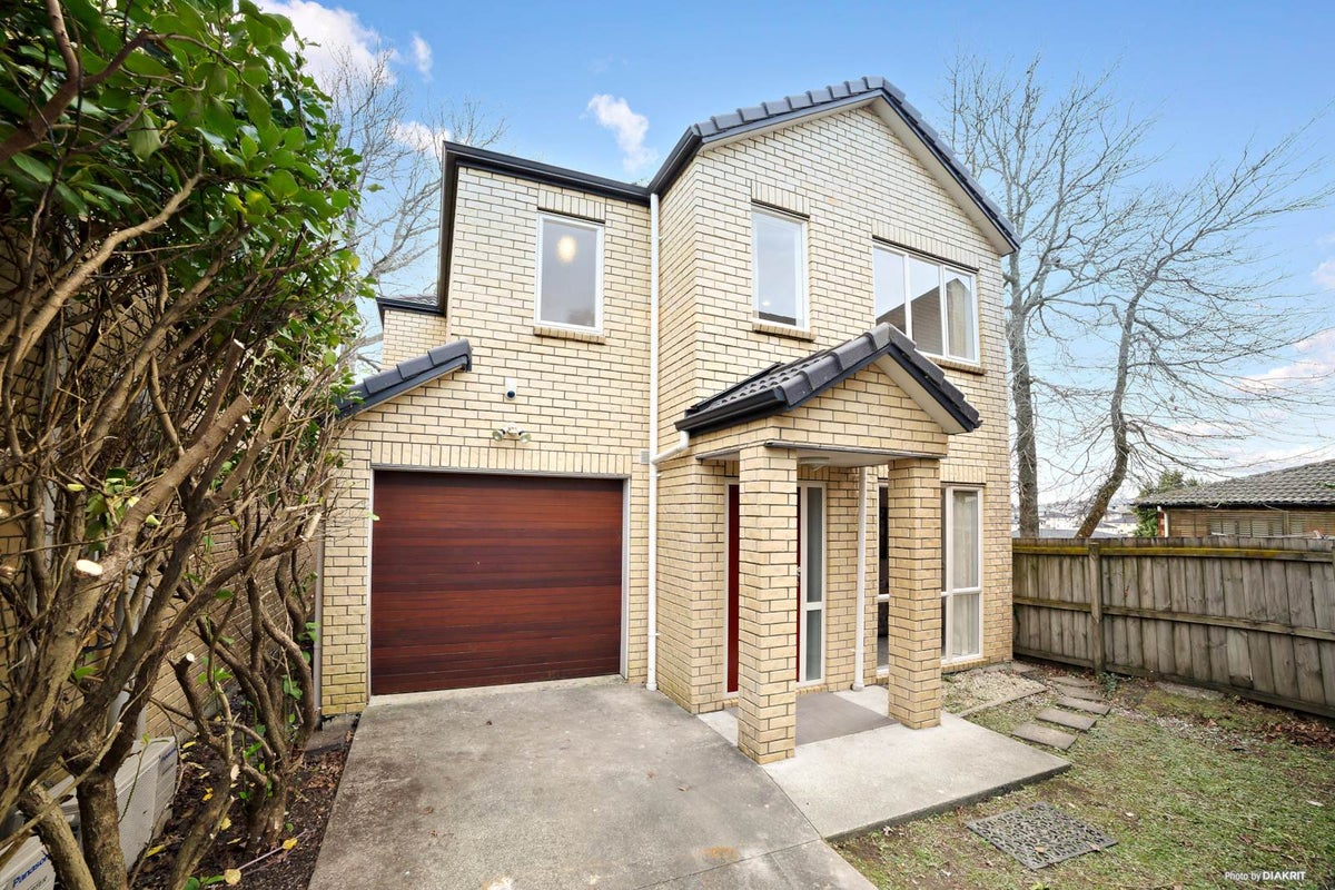33 Masons Road, Oteha, Auckland - Carousel 1