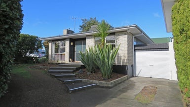 55B Hawai Street, Two Mile Bay, Taupo - Carousel 1